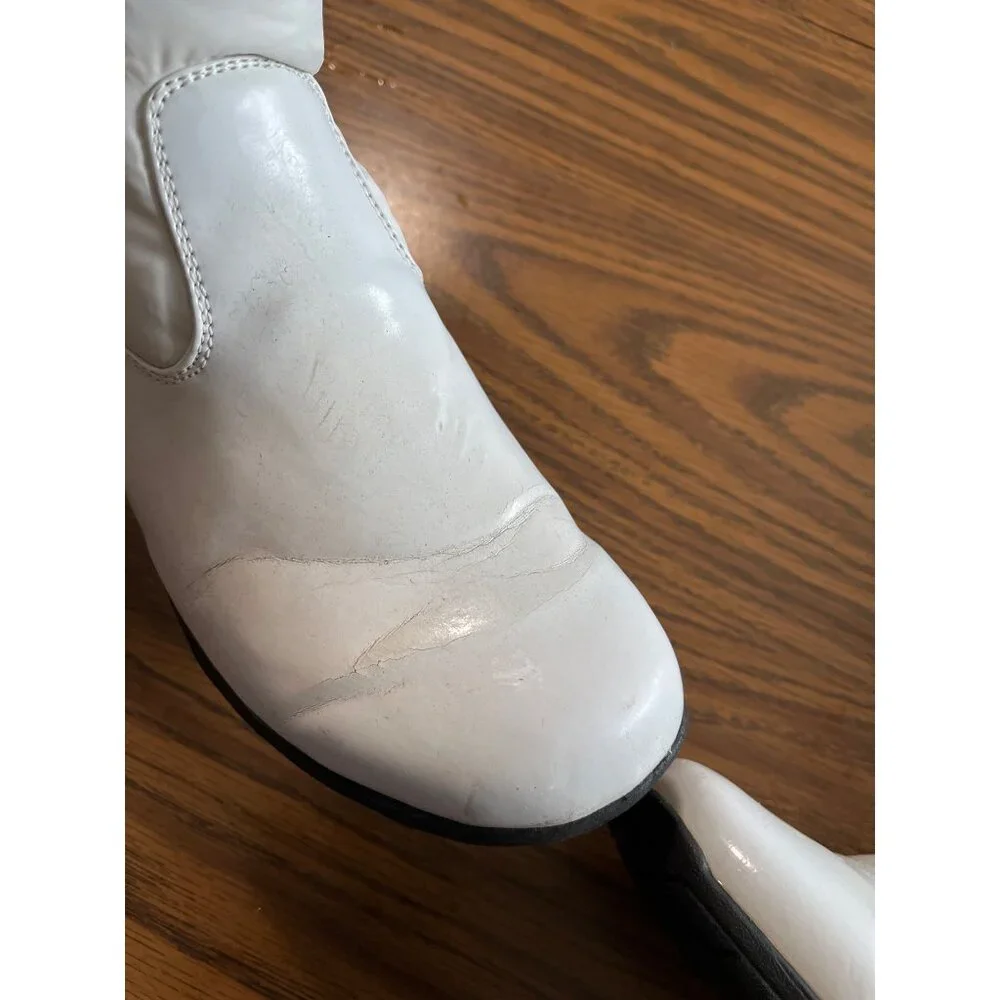 Khombu Style BW1582 white faux fur lined zippered boots size 8M